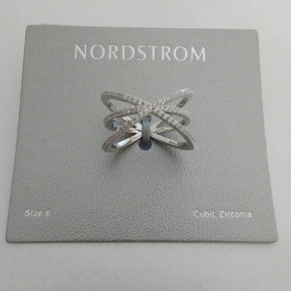 New Silver Cubic Zirconia Pavé Criss Cross Ring Sz 6 - Picture 3 of 4